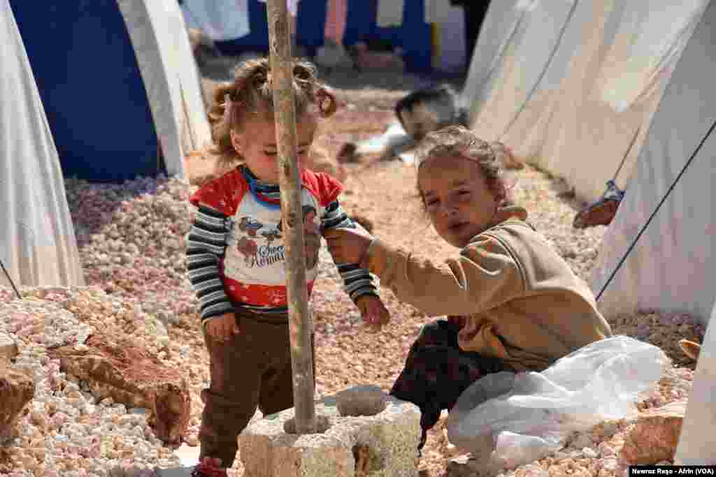 Rewşa nebaş ya Zarokên Efrînî yên li penageha Şehba dimînin