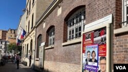 A polling station in the working class 19th arrondissement in northeastern Paris. (Lisa Bryant/VOA)