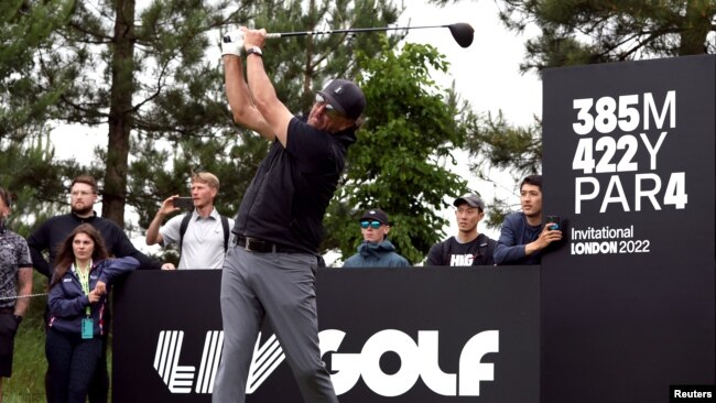 Phil Mickelson of the U.S. hits off the tee in the first round of LIV Golf Invitational at the Centurion Club in Britain on June 9, 2022. (Action Images via Reuters/Paul Childs)