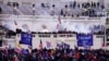 ARCHIVO - Partidarios del presidente Donald Trump asaltan el Capitolio el 6 de enero de 2021 en Washington.