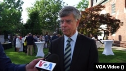 Вільям Тейлор, 6-й посол США в Україні (з 2006 по 2009 рр.) за президентства Буша та Обами. Фото, кадр з відео. 3 червня 2022 року.