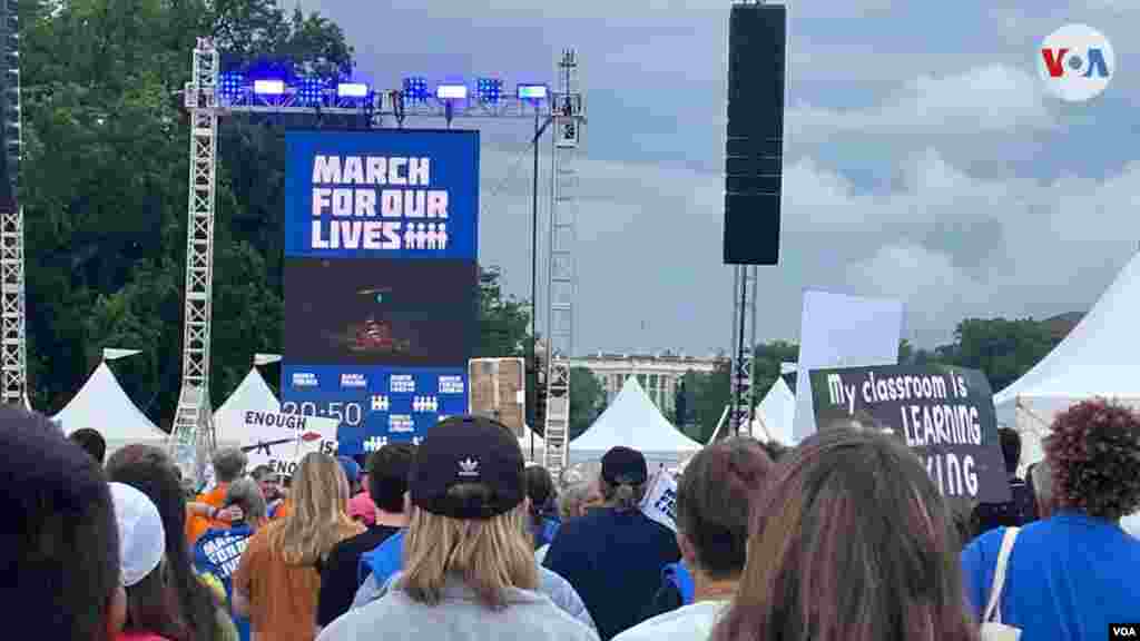 "Marcha por nuestras vidas" se realiza en la capital de Estados Unidos para pedir al Congreso leyes más estrictas sobre el control de armas.