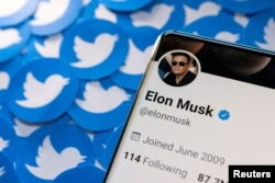 Ilustrasi akun twitter Elon Musk. (Foto: Reuters)