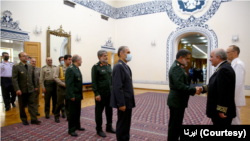  نظامیان ارشد جمهوری اسلامی ایران در مقابل سفیر روسیه در تهران
