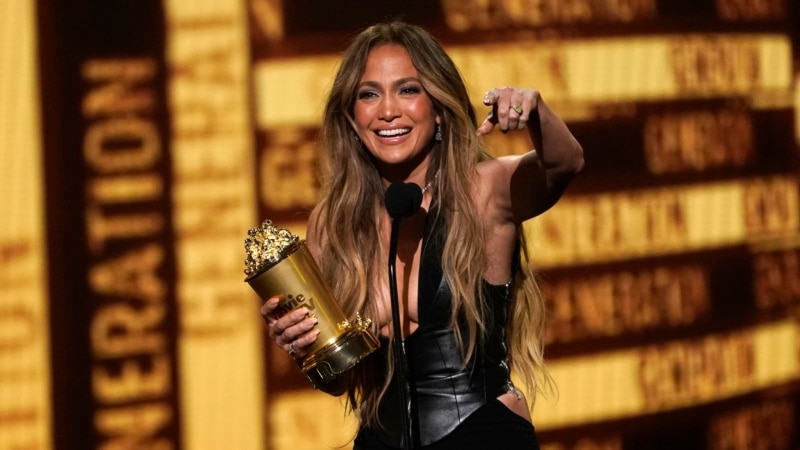 Jennifer Lopez, ‘Spider-Man’ Jadi Sorotan dalam MTV Movie & TV Awards