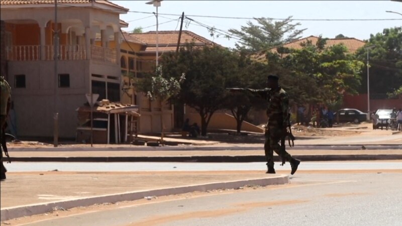 La police disperse une manifestation d'enseignants à coups de matraques à Bissau