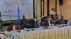 Volker Perthes (kedua dari kanan), utusan PBB untuk Sudan dalam pembicaraan Sudan yang dimediasi misi politik PBB di Sudan dan Uni Afrika di Khartoum, Sudan Rabu 8 Juni 2022. 