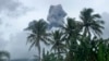 5일 필리핀 소르소곤주의 '불루산' 화산 폭발 직후 증기와 화산재가 치솟고 있다. 