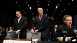 El director de Inteligencia, Dan Coats, y el de la Agencia de Seguridad Nacional, almirante Michael Rogers testificarán ante una comisión del Senado.