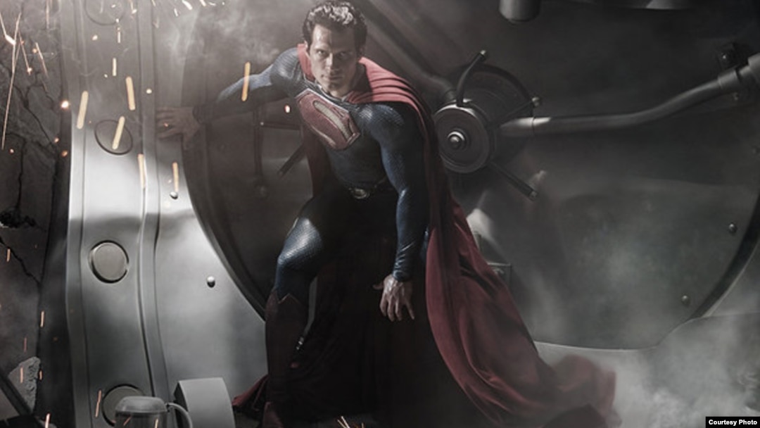 Henri Kavil kao Supermen u "Čoveku od čelika" (Warner Bros.)
