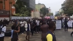 Manifestação contra a brutalidade policial em Luanda