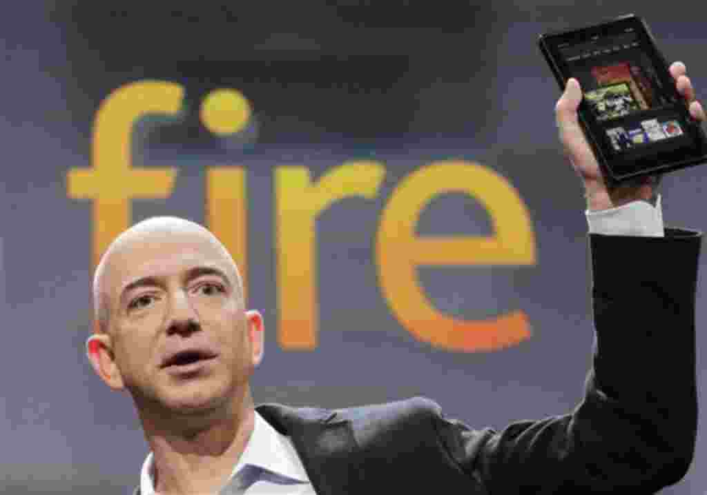 El tablet “Kindle Fire” tiene 17.78 cm y pantalla táctil multicolor.