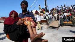 Sîvîlên ku ji tundîya li Yemenê revîne xwe gihandine Somalî