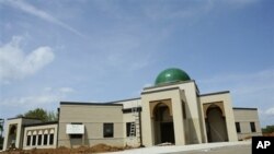 Meski sudah mengantongi putusan hakim, tidak berarti ratusan Muslim di Murfreesboro dapat langsung melewati Ramadan di masjid tersebut, karena masjid itu masih harus melalui proses inspeksi dari pemerintah county untuk mendapatkan ijin (foto: dok.). 