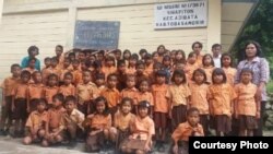 Murid SD Negeri di Sigapiton, Indonesia (dok: Buku Terbang)