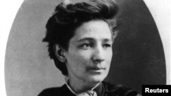 Victoria Claflin Woodhull, adalah perempuan AS pertama yang mencalonkan diri jadi presiden, namun ia datang dari partai kecil.