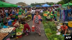 ယခင်မှတ်တမ်းရုပ်ပုံ | နေပြည်တော်မြို့မဈေး မြင်ကွင်းတခု (မတ် ၂၆၊ ၂၀၂၄)