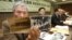 24일 서울 프레스센터에서 열린 '일본 전범기업 상대 손해배상 청구소송 기자회견'에서 손일석 소송회장(왼쪽)이 강제동원의 실상을 담은 사진자료를 공개하고 있다. 