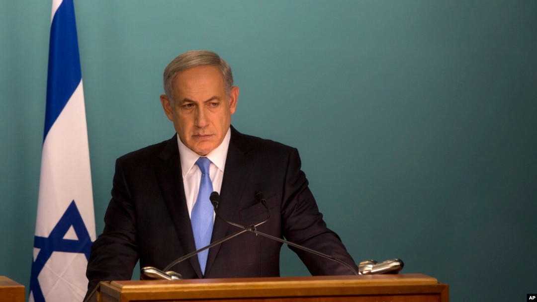 Israeli Prime Minister Benjamin Netanyahu gives a press conference at his office in Jerusalem, Oct. 20, 2015.