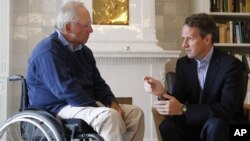 El ministro de Finanzas alemán, Wolfgang Schaeuble, y el secretario del Tesoro de EE.UU., Timothy Geithner.