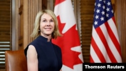 Келлі Крафт, тодішній посол США до Канади