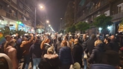Okupljeni građani tokom protesta (Foto: RSE/Iva Martinović)