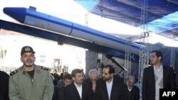 İran daha bir raketini sınaqdan keçirirb