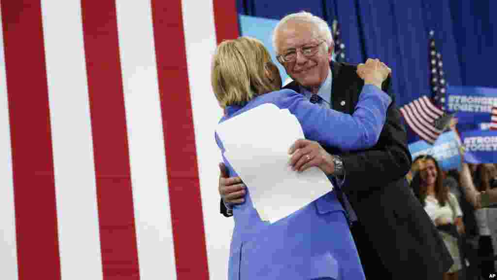 Sanders atangaza kupatana na Clinton wakai wa mkutano huko Portsmouth, Julai 12 2016.