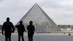 ပါရီ Louvre ပြတိုက်မှာ အကြမ်းဖက်တိုက်ခိုက်