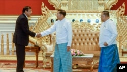 緬甸軍政府負責人敏昂萊會見柬埔寨外長兼東盟特使布拉索昆（2022年6月30日）