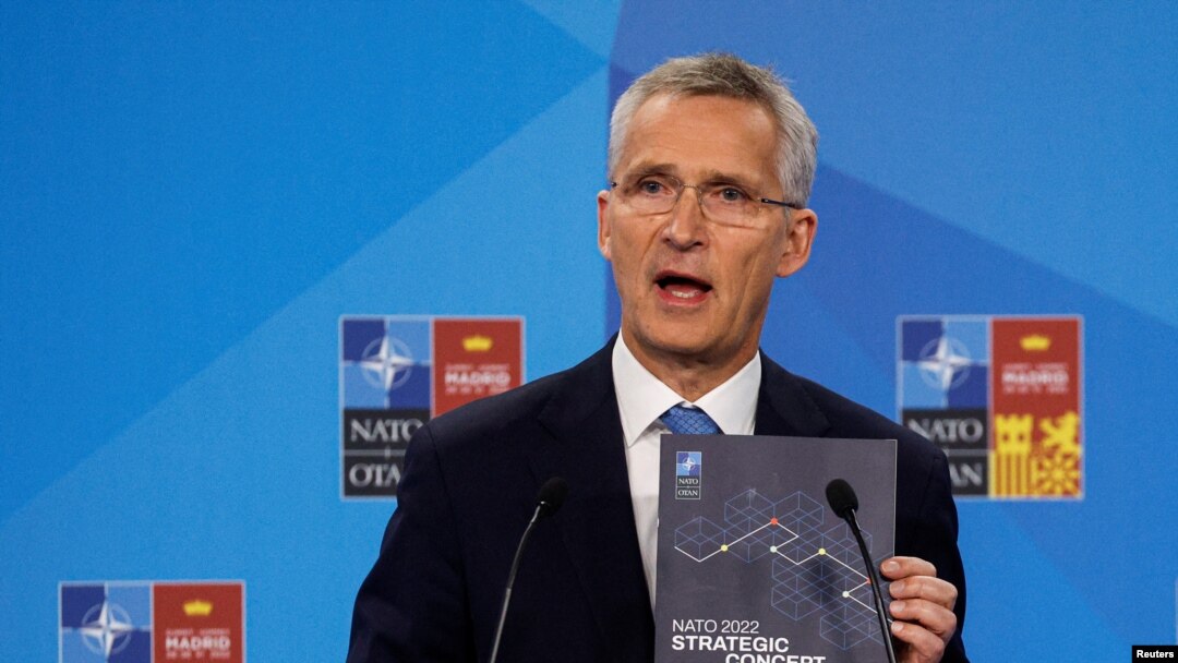 Sekretaris Jenderal NATO Jens Stoltenberg berbicara pada KTT NATO di Madrid, Spanyol (29/6). 