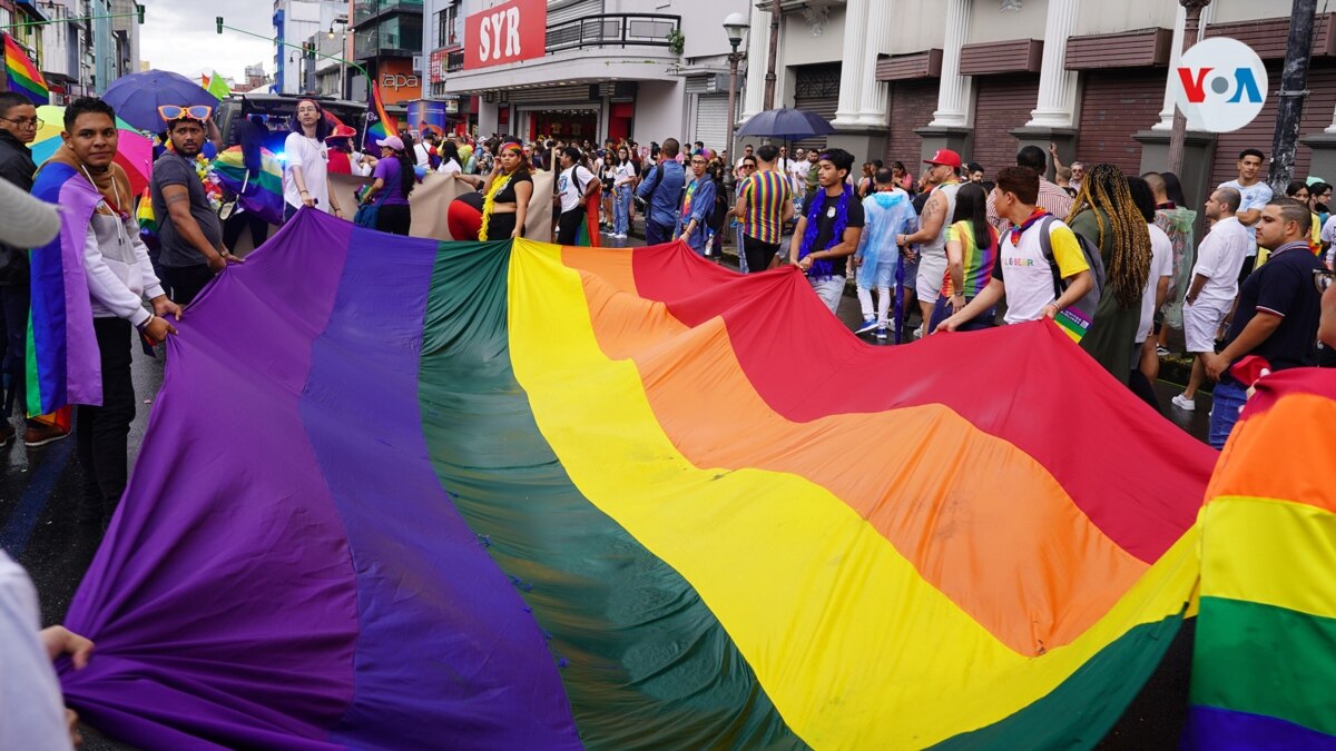 Comunidad LGBTIQ+ vuelve a las calles en Costa Rica tras dos años de