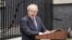 រូបឯកសារ៖ លោក Boris Johnson ក្នុងពេល​លោក​កាន់តំណែង​ជា​នាយក​រដ្ឋមន្ត្រី​អង់គ្លេស បាន​ធ្វើ​សេចក្តី​ថ្លែងការណ៍​មួយ​នៅ​ផ្លូវ Downing Street ក្នុង​ទីក្រុង​ឡុងដ៍ កាលពី​ថ្ងៃទី៧ ខែកក្កដា ឆ្នាំ២០២២។