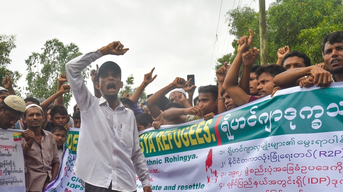 ‘Let’s Go Home’: Thousands Of Rohingya Demonstrate In Camps In Bangladesh