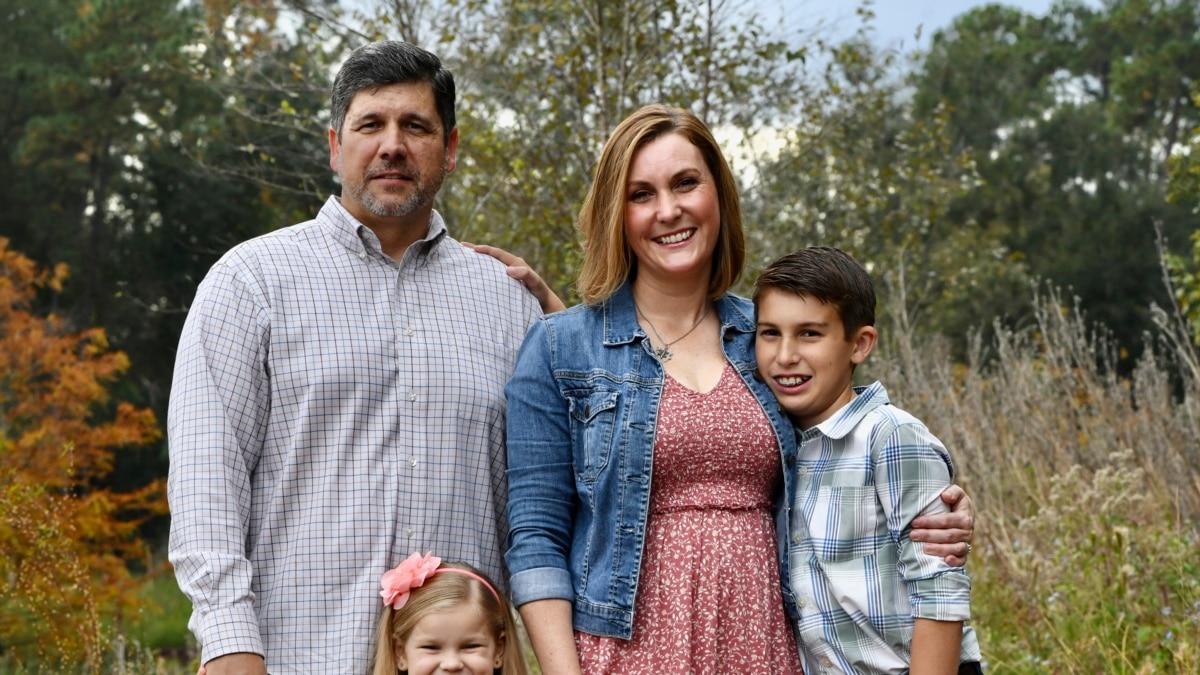 For Families Deeply Divided, a Summer of Hot Buttons Begins - Vimarsana News