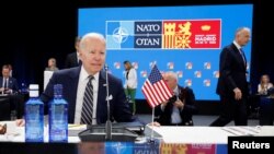 Претседателот, на прес-конференција по Самитот на НАТО во Мадрид, рече дека ќе биде потребно гласачите да изберат дополнителни демократски сенатори во Вашингтон за да може тоа да се заврши
