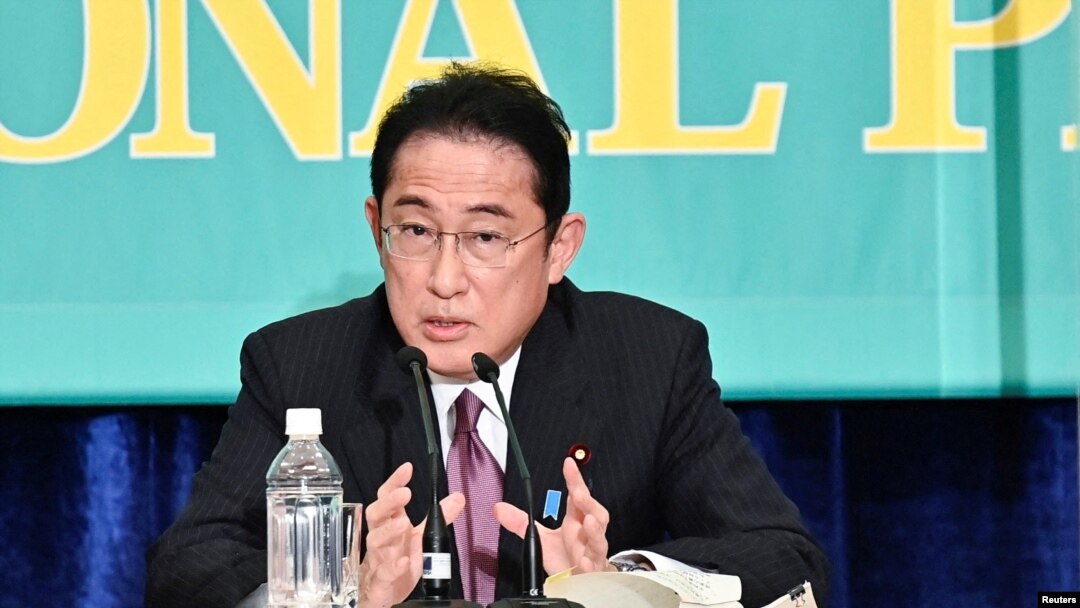 FOTO FILE: Presiden Partai Demokrat Liberal dan Perdana Menteri Jepang Fumio Kishida, menghadiri debat para pemimpin partai menjelang pemilihan Majelis Tinggi di Tokyo, Jepang, 21 Juni 2022. (David Mareuil/Pool via REUTERS)