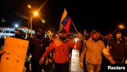 Indígenas provenientes de otras comunidades llegan a Quito luego de las protestas contra las políticas económicas y ambientales del presidente de Ecuador, Guillermo Lasso, en Quito, Ecuador, el 19 de junio de 2022. REUTERS/Johanna Alarcon