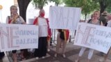 Protest pred sedištem crnogorske Vlade u Podgorici protiv potpisivanja Temeljnog ugovora sa Srpskom pravoslavnom crkvom