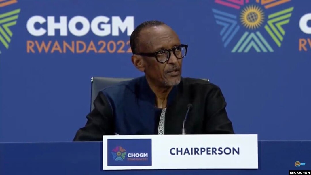 Prezida w'u Rwanda Paul Kagame mu kiganiro n'abamenyeshamakuru, asozera CHOGM ya 26 