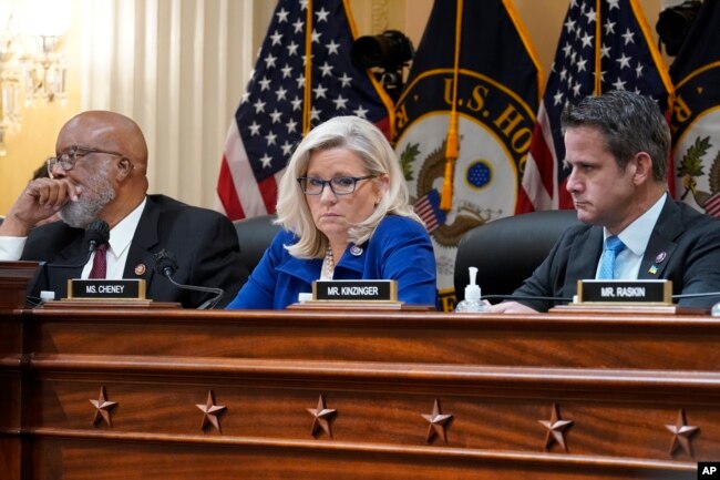 From left, Chairman Bennie Thompson, D-Miss., Vice Chair Liz Cheney, R-Wyo., and Rep. Adam Kinzinger, R-Ill., listen as Arizona House Speaker Rusty Bowers testifies on June 21, 2022.