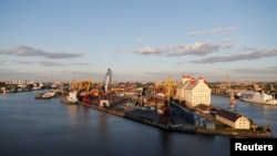 Pamje nga porti i Kaliningradit