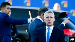 Sekretaris Jenderal NATO Jens Stoltenberg tiba untuk menghadiri pertemuan puncak NATO di Madrid, Spanyol, Rabu, 29 Juni 2022. (Foto: AP Photo/Paul White)