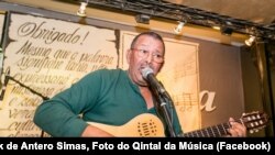 Antero Simas, compositor, guitarrista e intérprete cabo-verdiano, 1952-2022