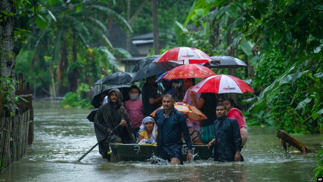 59 dead, millions stranded as floods hit Bangladesh, India » Capital News