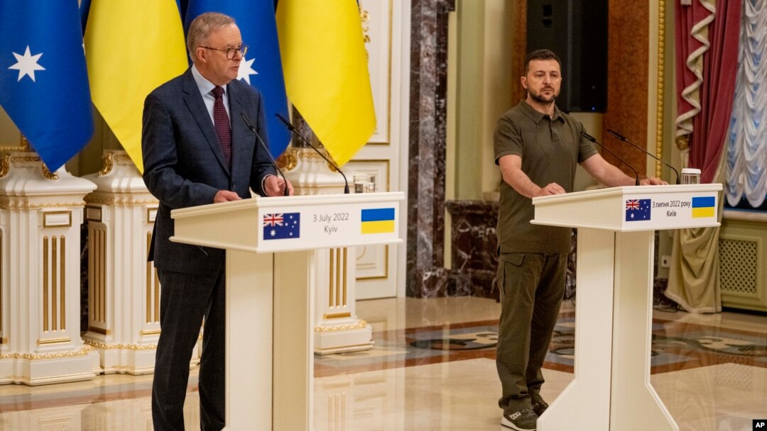 Ukrainian President Volodymyr Zelenskyy, right, and visiting Australian Prime Minister Anthony Albanese take part in a press conference in Kyiv, Ukraine, July 3, 2022.