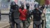 Des manifestations ont été organisées mardi soir et mercredi dans des quartiers de la banlieue de Conakry par des partisans du FNDC pour protester contre l'arrestation des trois hommes. (photo d'illustration)