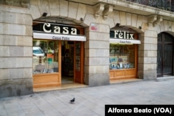 Casa Fèlix, a craft shop in the center of Barcelona, Spain.