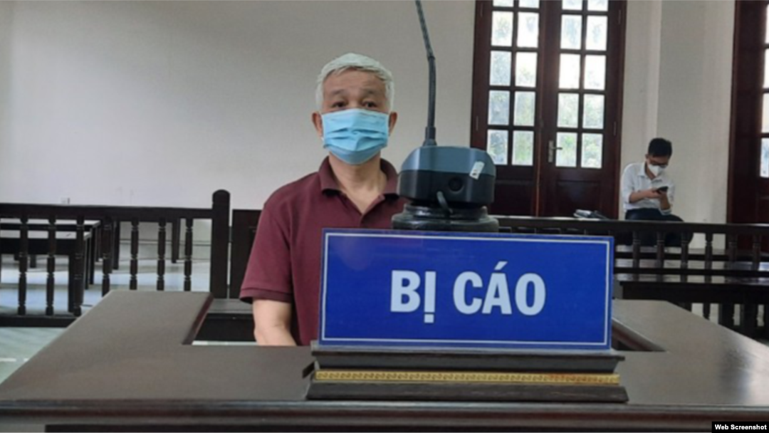 Ông Phan Hữu Điệp Anh tại phiên tòa ngày 23/6/2022 ở thành phố Hồ Chí Minh. Photo Thanh Niên.