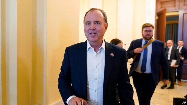 Ligjvënësi Adam Schiff